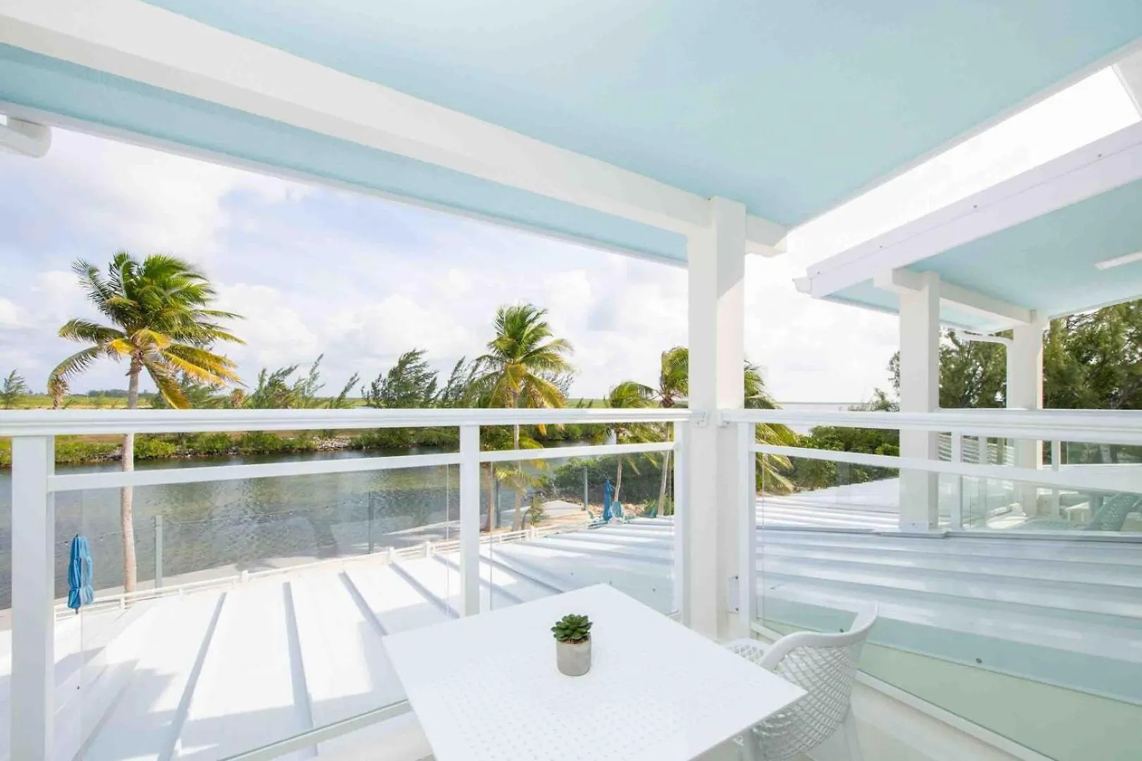 Holiday home Caribe Sun - Modern Villa With Pool! Walk To The Rum Point Club & Kaibo Driftwood Village Cayman Islands